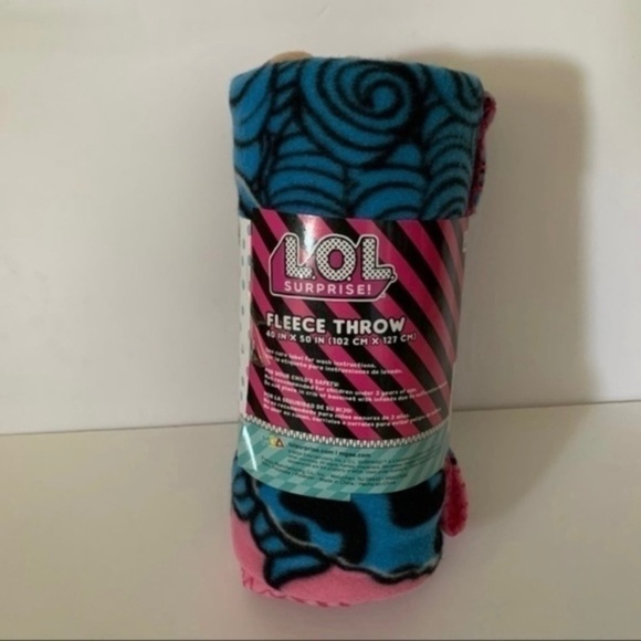 NWT. LOL SURPRISE! Fleece Throw - Picture 4 of 6